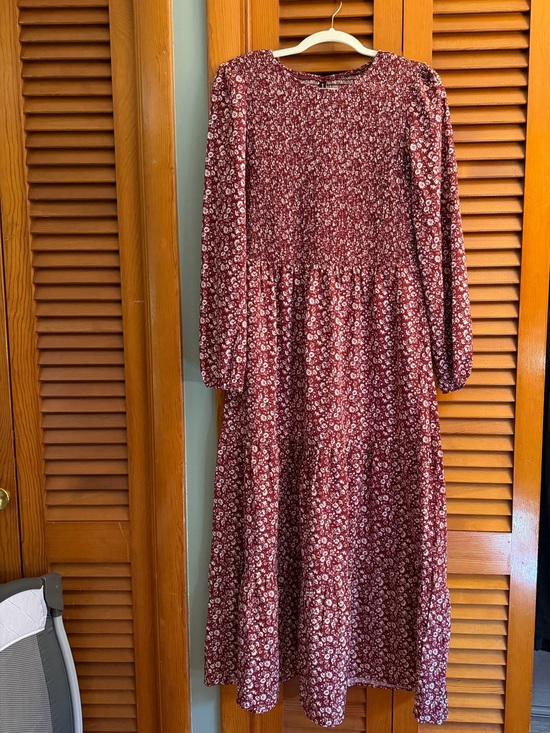 Amazon Dresses & Skirts - Women's Maroon Floral Tiered Midi Dress